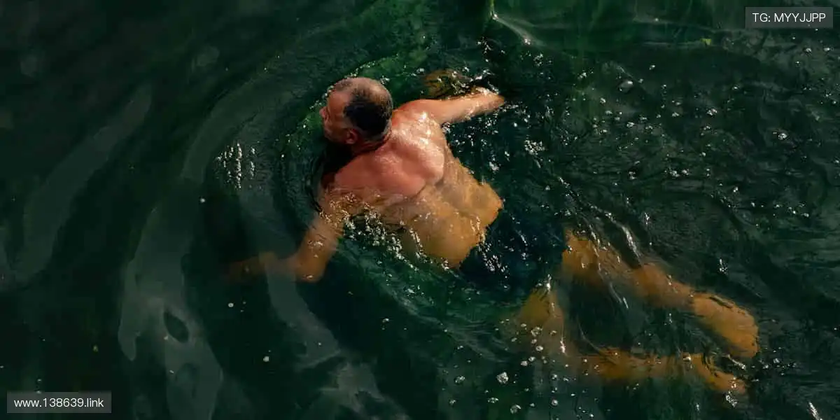 👟 个性周边，品质之选，用热爱武装你的每一次登场！